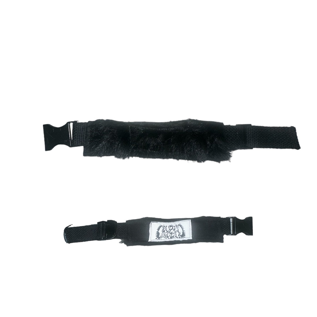Lamb fur bracelet w/buckles